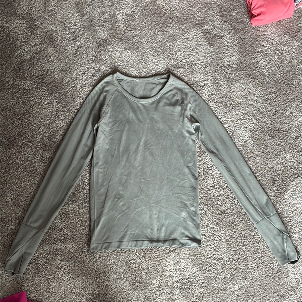 Lululemon Athletica grey Fitted Long Sleeve Tee